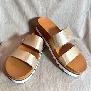 REEF Sz 10 Cushion Vista Hi Champagne Gold Double Strap Slip On Platform Sandals